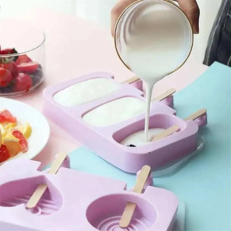 2pc Silicone Ice Cream Mold Popsicle Siamese Molds with Lid DIY Homemade Ice Lolly Mold Cartoon Cute  Handmade Kitchen Tools